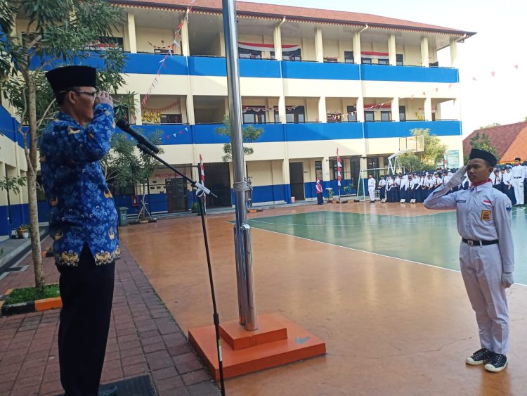 SMPN 9 Depok Gelar Upacara HUT ke-80 RI dengan Khidmat dan Penuh Semangat Kebangsaan