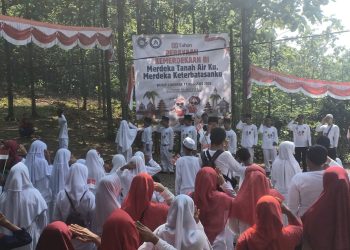 Semangat Tak Terbatas di Tengah Keterbatasan: Perayaan HUT ke-80 RI ala SLB Cahaya Qur’an di Kaki Gunung Kapur