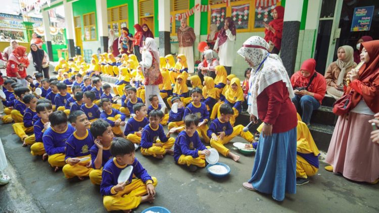 SD Muhammadiyah Meruyung Semarakkan HUT RI ke-80 dengan Lomba, Donasi, dan Pertunjukan Sains