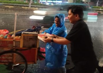 BRI BO Jakarta Menara BRILiaN Berbagi Jumat Berkah ke Warga Sekitar