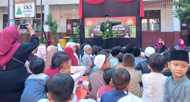 SDN Kalibaru 1 Peringati Maulid Nabi Muhammad SAW dengan Penuh Khidmat