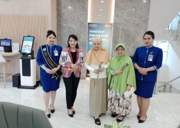 BRI BO Jakarta Pondok Indah Berbagi Bingkisan di Hari Pelanggan Nasional 2025