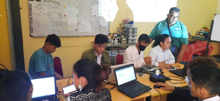 Sekolah Gratis di Tanah Merah: Harapan yang Dulu Mustahil, Kini Jadi Nyata