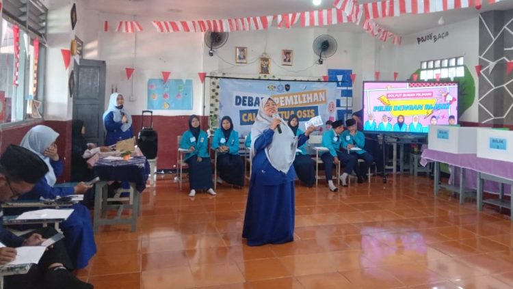 Debat Terbuka Warnai Pemilihan Ketua OSIS SMP Darul Ilmi Limo