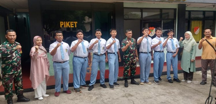 Tujuh Siswa SMK Sari Farma Ikuti Persami Dandim 0508/Depok 