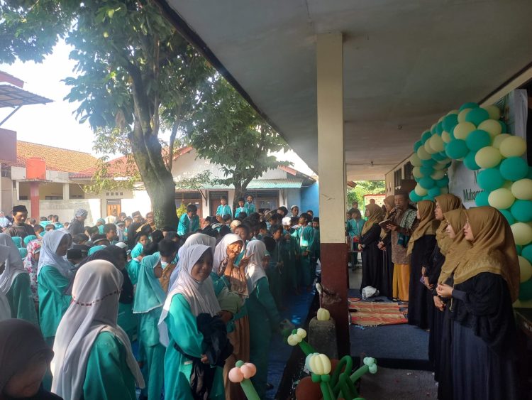 Ratusan Siswa SDN Pasir Putih 03 Antusias Ikuti Maulid Nabi SAW