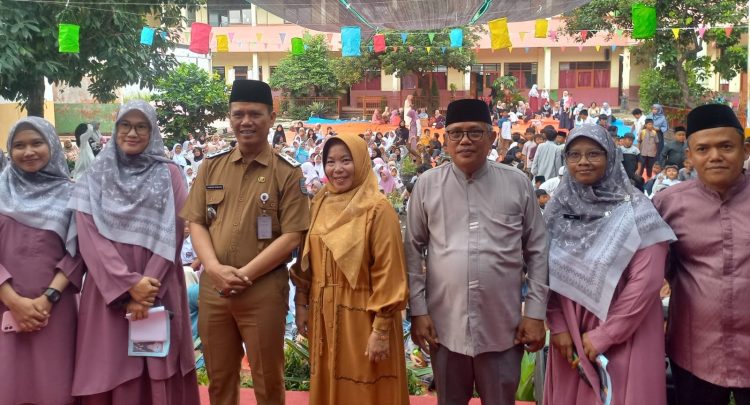 Lurah Duren Seribu Tekankan Empat Sifat Rasulullah dalam Maulid di SDN Duren Seribu 04