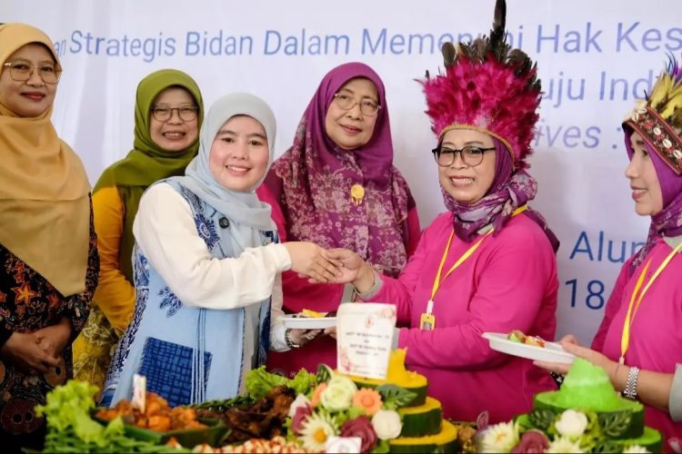 HUT IBI: Bidan Depok Siap Jadi Garda Depan Kesehatan dan Perlindungan Anak