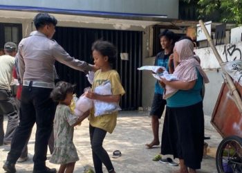 SAMSAT Depok Gelar Aksi Sosial di Momen Hari Santri Nasional 2025