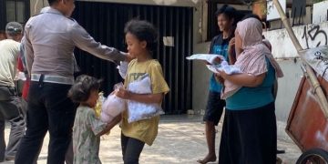 SAMSAT Depok Gelar Aksi Sosial di Momen Hari Santri Nasional 2025