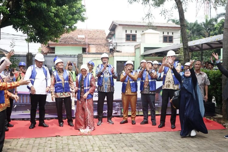Program Sekolah Swasta Gratis Depok Dapat Apresiasi dari Mantan Kapolri Badrodin Haiti