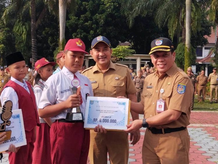 Kadisdik Depok Apresiasi Tujuh Siswa SD Berprestasi Tingkat Provinsi Jabar