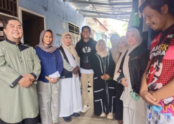 Kepala Sekolah, Guru, dan Komite SDN Pangkalanjati 2 Jenguk Siswa Terdampak Angin Kencang