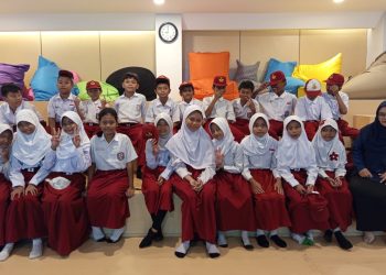 Bulan Literasi Nasional, SDN Baktijaya 5 Ajak Siswa Belajar di Perpustakaan