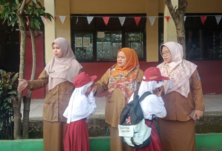 Dua Guru SDN Sawangan 02 Raih Nilai Tertinggi Supervisi Semester 1