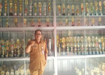 Kepsek Endang Wahyudi Antar SDN Tanah Baru 3 Raih Banyak Prestasi