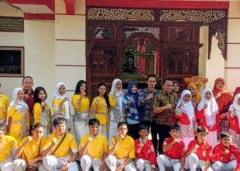 14 Siswa SD Jepara Wakili Kabupaten di FTBI Tingkat Provinsi, Ratib Zaini: Jadilah Generasi yang Cintai Bahasa dan Budaya Daerah