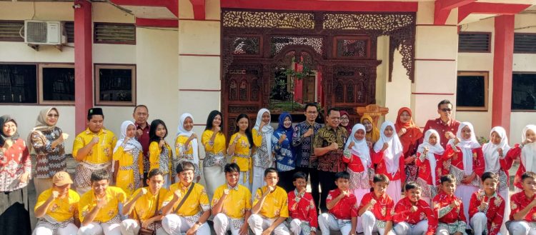 14 Siswa SD Jepara Wakili Kabupaten di FTBI Tingkat Provinsi, Ratib Zaini: Jadilah Generasi yang Cintai Bahasa dan Budaya Daerah