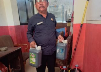 SDN di Kecamatan Bojongsari Kumpulkan 1.067 Liter Minyak Jelantah untuk Ditukar
