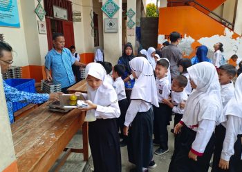 Jumat Bergizi! Menu MBG Bikin Siswa SDN Cilangkap 1 Semangat Belajar