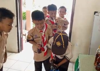 SDN Mekarjaya 20 Terapkan Program Hibah Minyak Jelantah sebagai Upaya Peduli Lingkungan