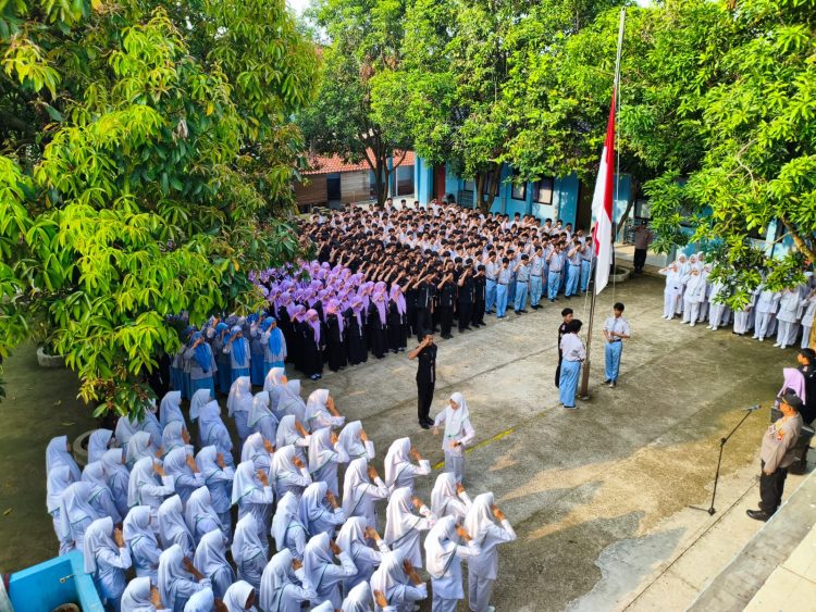 Polres Depok Ajak Siswa SMK Bina Mandiri Jadi Pelajar Disiplin dan Berkarakter
