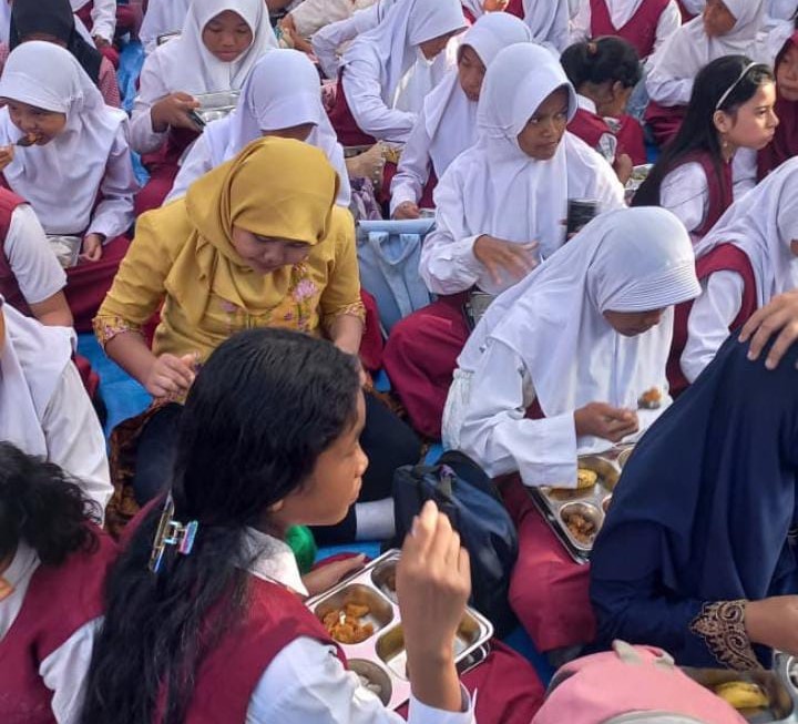 SDN Meruyung Antusias Sambut Program Makanan Bergizi Gratis