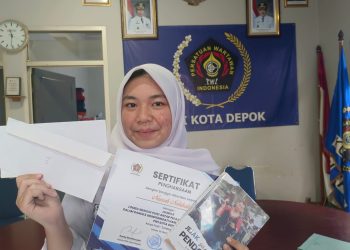Puisi “Lentera Bangsa” Antarkan Naurah Nabihah Juara II di Lomba PWI Depok