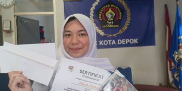 Puisi “Lentera Bangsa” Antarkan Naurah Nabihah Juara II di Lomba PWI Depok