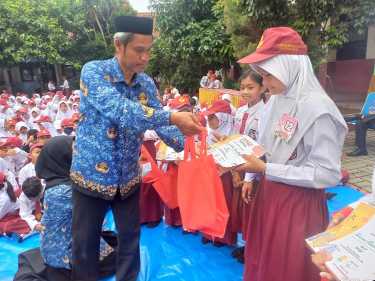 SDN Bojongsari 01 Tutup Gebyar Bulan Bahasa dengan Pengumuman Pemenang Lomba