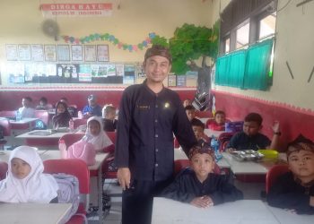 SDN Bedahan 04 Lestarikan Budaya Lewat Program “Nyunda” Setiap Kamis Akhir Bulan