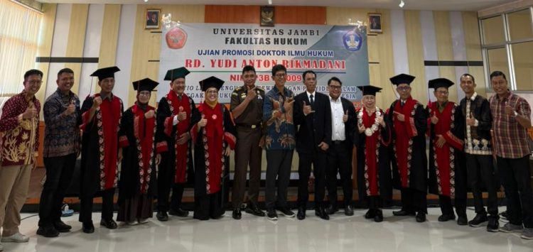 Dr. Rd. Yudi Anton Rikmadani Raih Gelar Doktor Ilmu Hukum dari Universitas Negeri Jambi