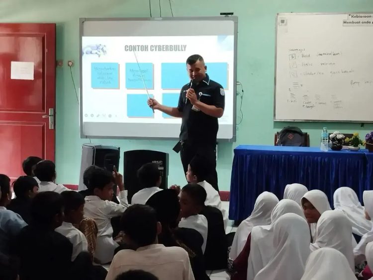 Diskominfo Depok Sosialisasikan Internet Sehat di SDN Sukamaju 3