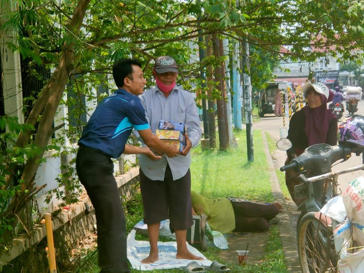 Aksi Peduli BRI! BO Bekasi Harapan Indah Tebar Kebaikan Lewat Program Jumat Berkah