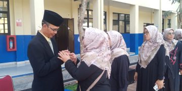 Purna Bakti Kepala SMP Negeri 9 Depok : Totong Hardiman Pamit dengan Haru