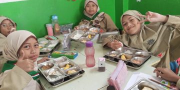 Program MBG Beri Asupan Sehat bagi 579 Siswa SD Muhammadiyah Meruyung