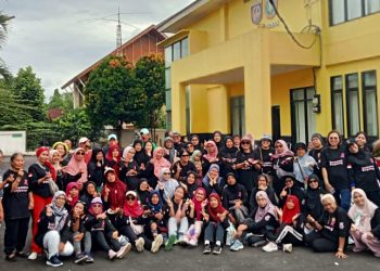 Ketua PGRI Kota Depok Semangati Para Penyintas Kanker Lewat Senam Bersama