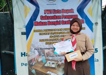 Alisa Cantika Aryana Juara I Lomba Puisi Antar Pelajar