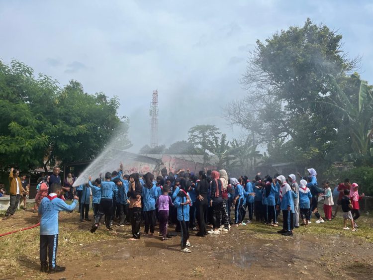 Edukasi Damkar Jadi Puncak Penutupan Perjusa SDN Beji 2 Depok