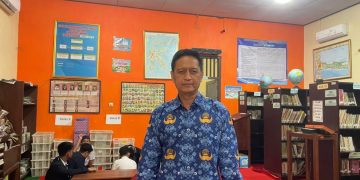 SMPN 1 Mayong Dorong Budaya Literasi Lewat Kartu Perpustakaan Ber-Barcode