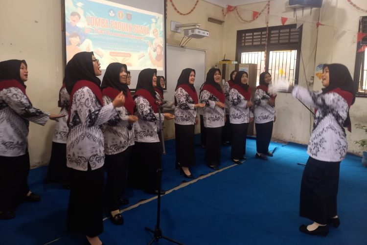 PGRI Bojongsari Meriahkan HUT ke-80 dengan Lomba Paduan Suara Antar-Ranting