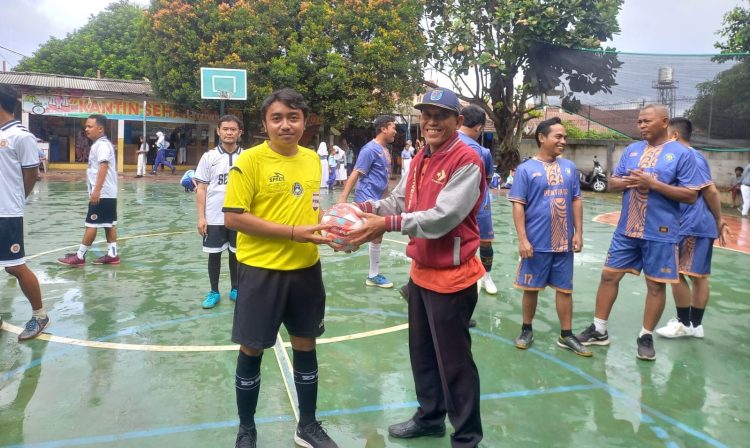 Lima Ranting PGRI Bojongsari Bertanding di Turnamen Futsal HUT ke-80 PGRI