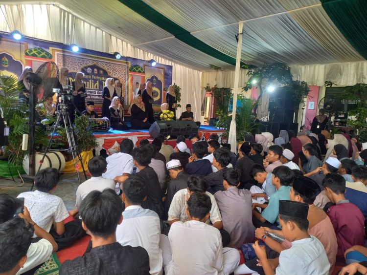 Ratusan Siswa SMP dan SMK Islamiyah Serua Peringati Maulid Nabi Muhammad SAW
