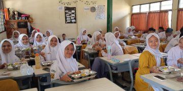 MAN 1 Bogor Kampus 1 Cirimekar Terima 1.267 Porsi Makan Bergizi Gratis