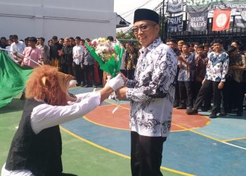SMAN 8 Depok Rayakan Hari Guru Nasional Lewat Upacara Bernuansa Budaya