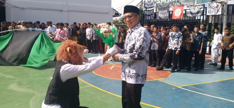 SMAN 8 Depok Rayakan Hari Guru Nasional Lewat Upacara Bernuansa Budaya