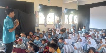 Pembelajaran Langsung: SDN Sawangan 02 Kenalkan Sains Lewat Eksperimen dan 3D Movie