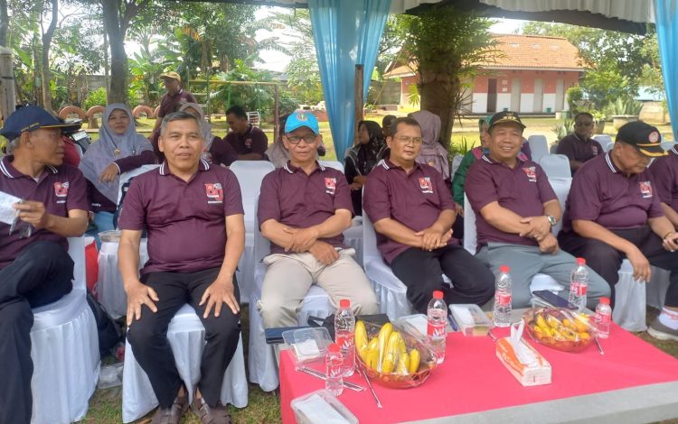 Ratusan Guru Meriahkan Puncak HUT ke-80 PGRI Cabang Bojongsari di Kp Gowes Serua