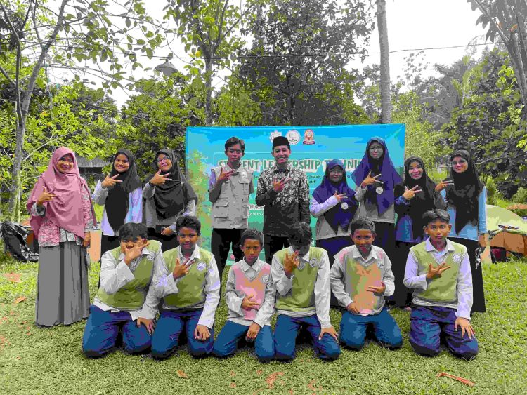Tumbuhkan Jiwa Mandiri, SMP Islam Kamila Insan Cita Gelar Students Leadership Training dan Pelantikan OSIS di Bogor