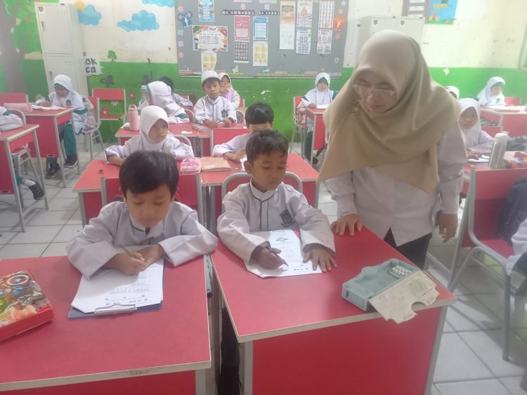 Pelaksanaan SAS di SDN Sawangan 05 Tetap Kondusif di Tengah Rehabilitasi Ruang Kelas